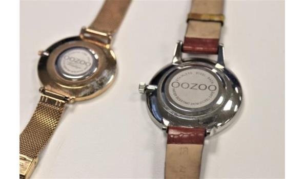 2 horloges OOZOO, werking niet gekend, gebruikssporen